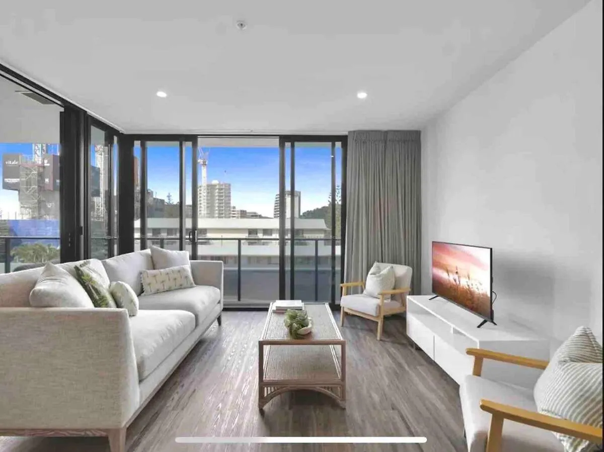 Beachfront 2 Bed At Burleigh Heads غولد كوست شقة