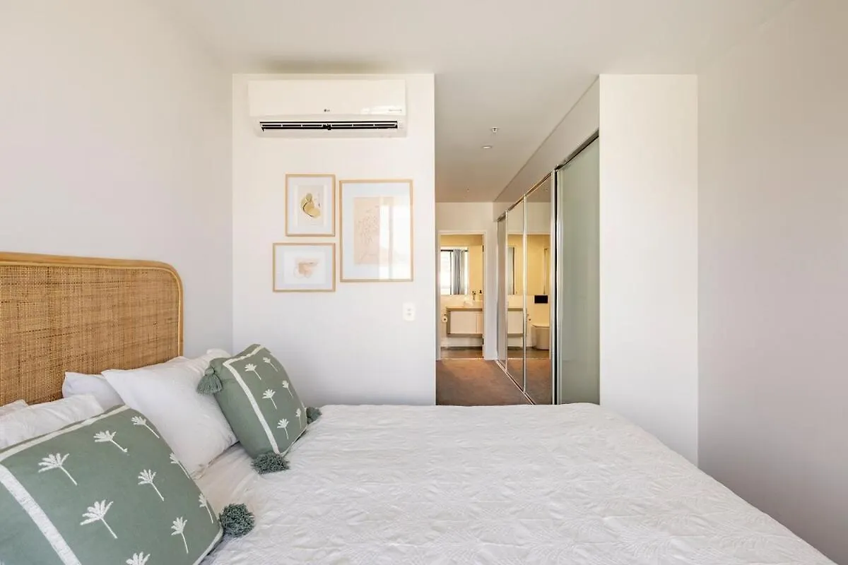 Beachfront 2 Bed At Burleigh Heads غولد كوست